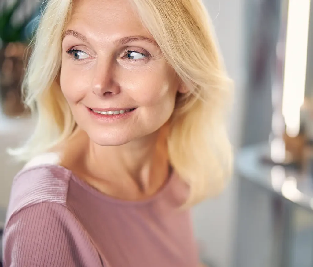 cheveux longs dégradés femme 50 ans