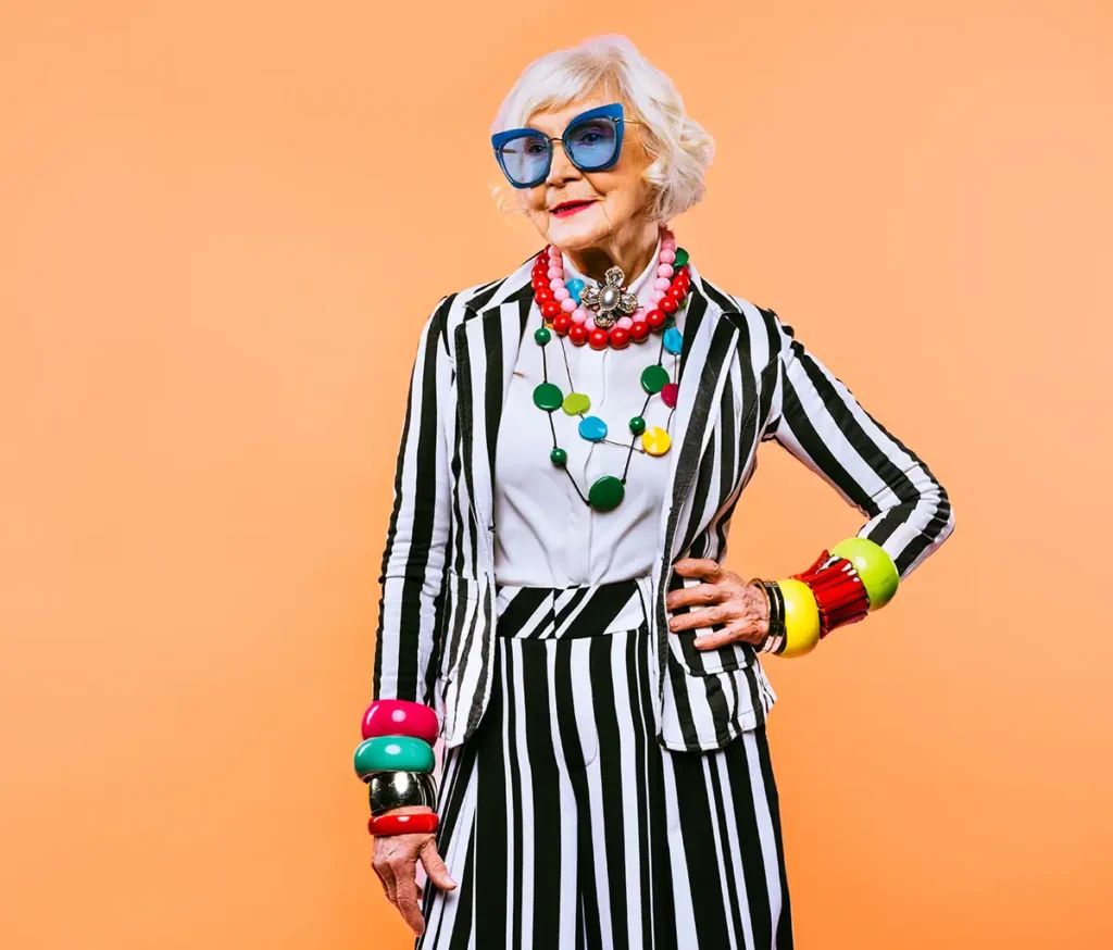 coiffure et accessoires look années 90 pour soirée