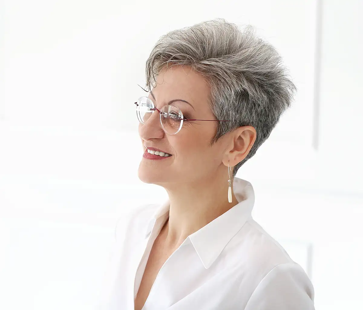 Coupe courte dégradée effilée