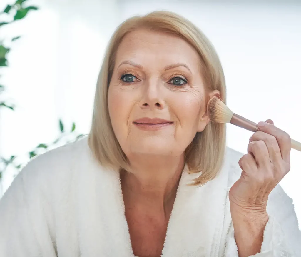 Routine beauté femme 50 ans : les étapes essentielles