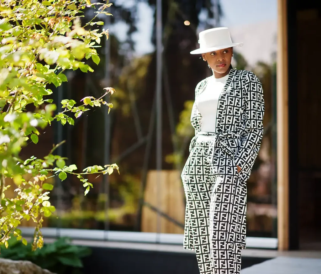 tailleur femme invitée mariage chic et moderne