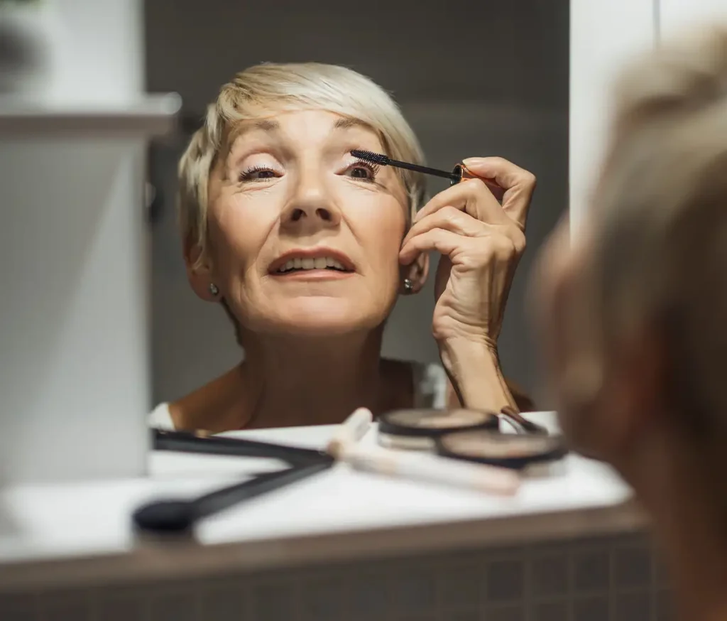 techniques maquillage femme 50 ans